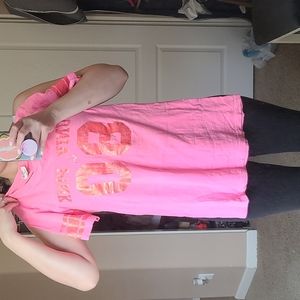 Victoria Secret Pink university t-shirt